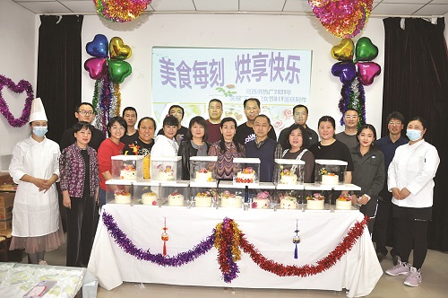 success “巾幗心系企 建功新時代” 一一包頭熱力集團(tuán)女工倡議書4.jpg